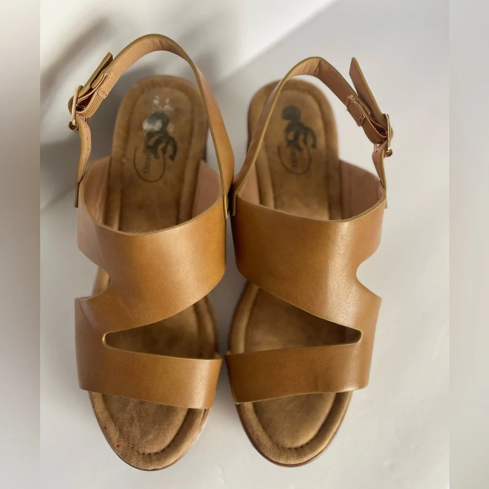 Brown‎ Wedge Shoe Size 7W